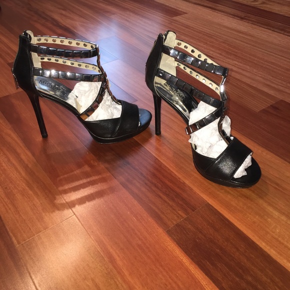 Michael Kors platform heels - Picture 3 of 4